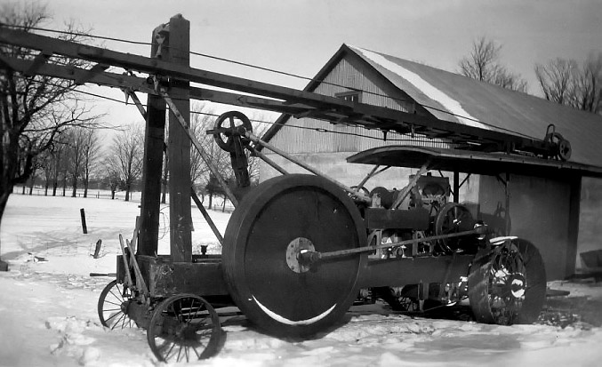 Wooden rig with onboard engine