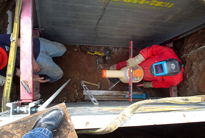 Leveling up the pitless installation